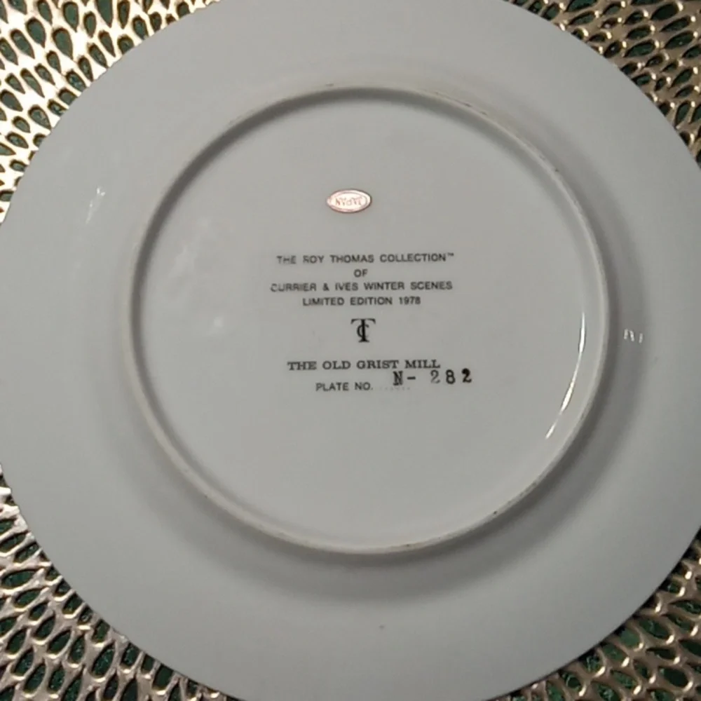 Vintage Winter Countryside Plate with Gold Accents - Picture 3 of 4